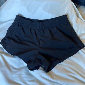 Athleta Hustle 3” short - small